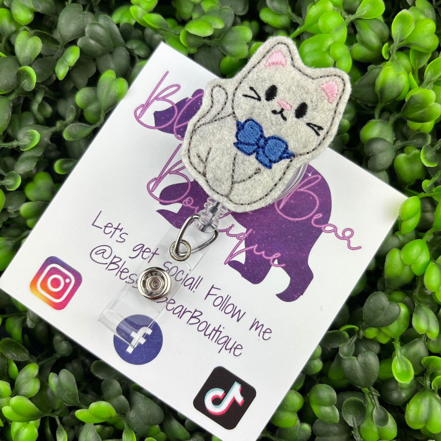 Sitting Kitty with Bowtie Felt Badge Reel